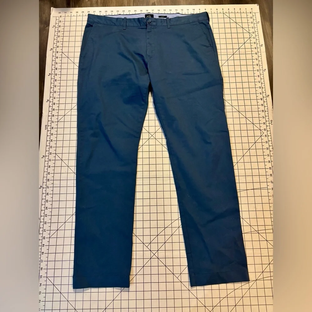 J. Crew Men’s Size 38/32 Blue Driggs Flex Chino Pants‎